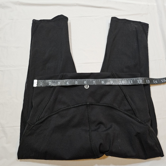 EUC 💎 Lululemon Train Times Crop (17") (Black) - Picture 13 of 13